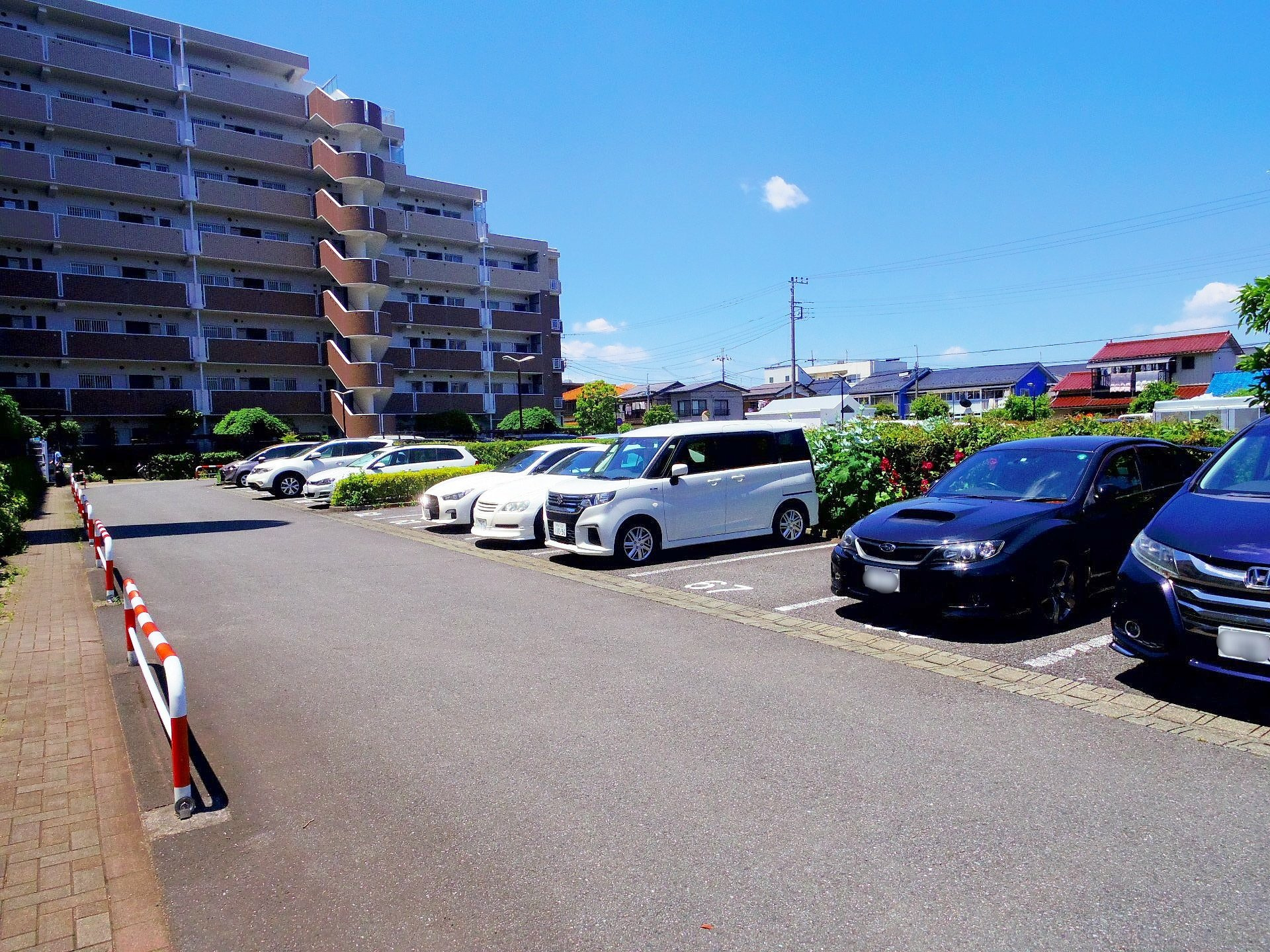Ｔ’ｓ　ｇａｒｄｅｎ清瀬の駐車場