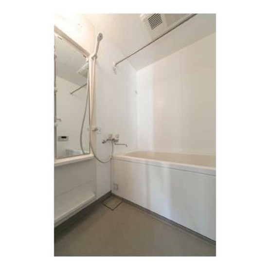 【浴室】 | 荻窪アパートメント | 追い焚き機能、浴室乾燥機付きバス。