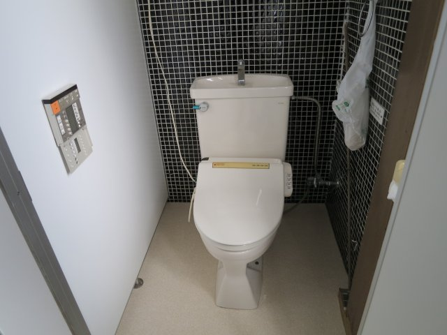 X棟のトイレ|２Fの共用トイレです。