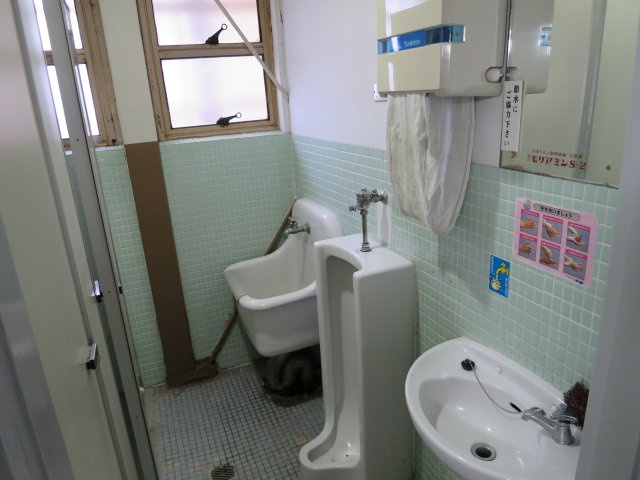 X棟のトイレ|２Fの共用トイレです。