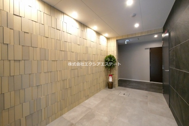 GRAND STEADY西田辺のロビー