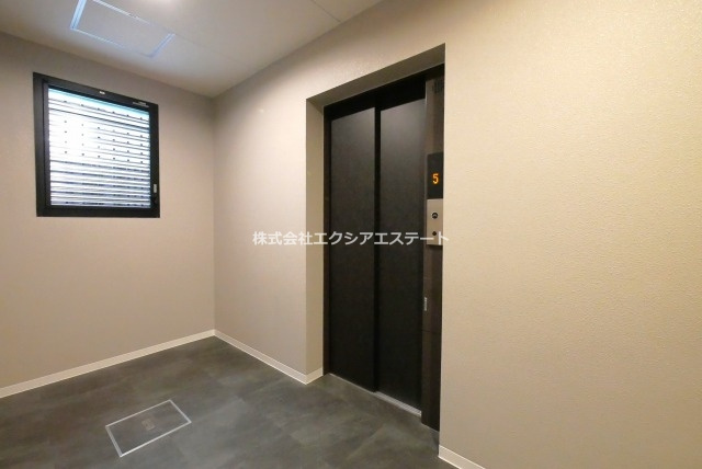 GRAND STEADY西田辺のロビー