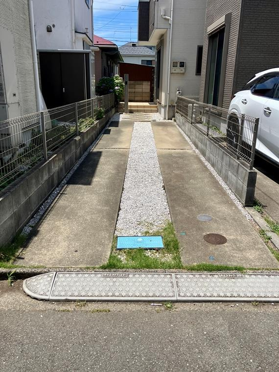 中町戸建の駐車場|駐車場完備です