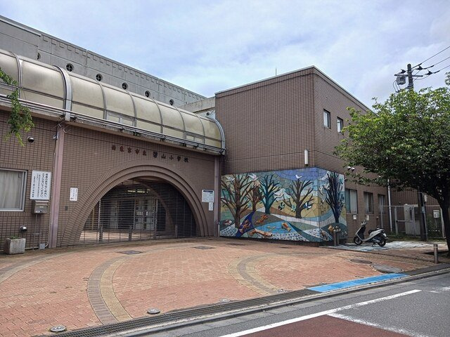 パーシモンの周辺|碧山小学校まで37m