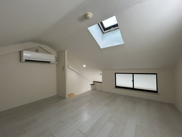 シャトレジョージタウンの内装|明るい色調の室内です