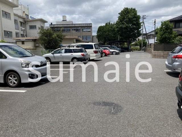 ジュネグリーンの駐車場|敷地内駐車場完備。（要確認）