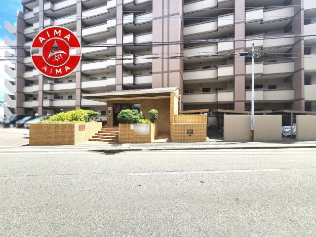 シテイライフ吉塚|きれいなエントランス入口です。