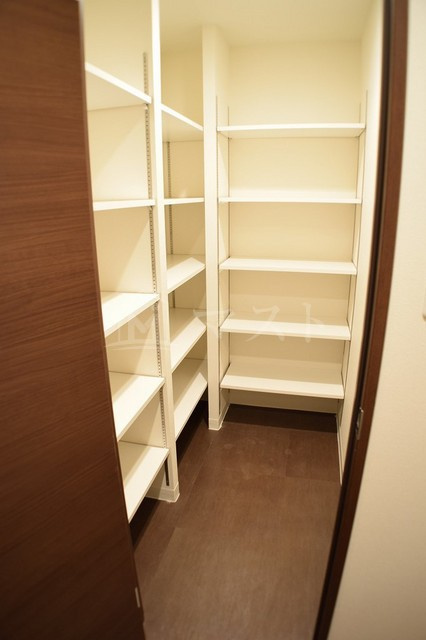 セイル淀屋橋の玄関