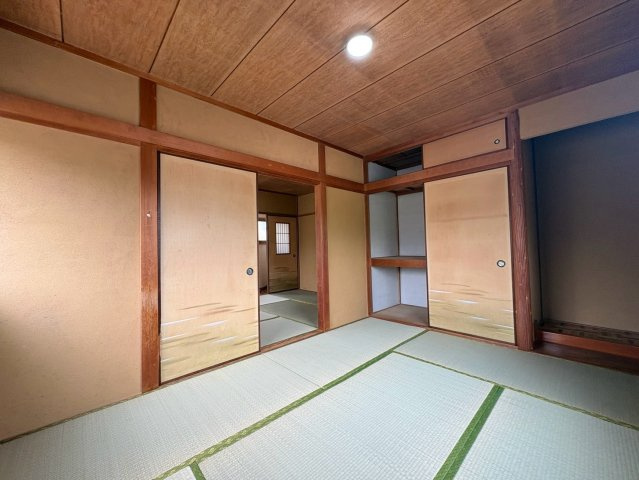 錦織南2丁目戸建の和室