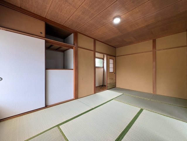 錦織南2丁目戸建の和室