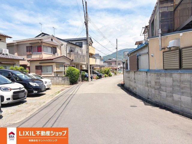 売土地　篠町柏原中又の前面道路含む現地写真