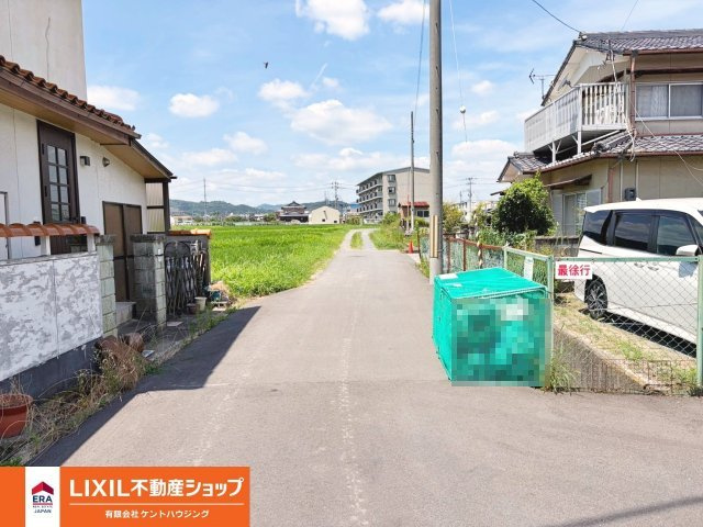 売土地　篠町柏原中又の前面道路含む現地写真