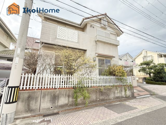神戸市西区竹の台５丁目　中古戸建の玄関|物件・当店の最寄駅まで無料送迎！最短10分で指定場所へお迎えに向かいます！まずはお問い合わせください