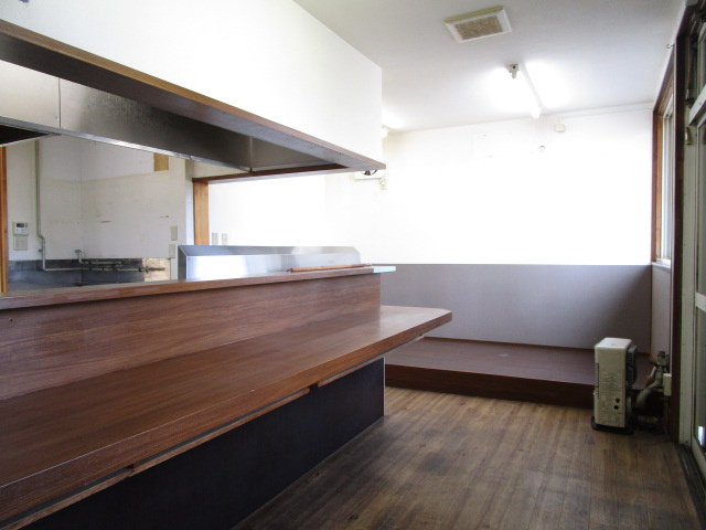 益浦4-23-2店舗付住宅の内装