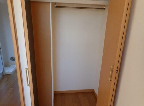 相模原市中央区鹿沼台２丁目の賃貸マンションの収納