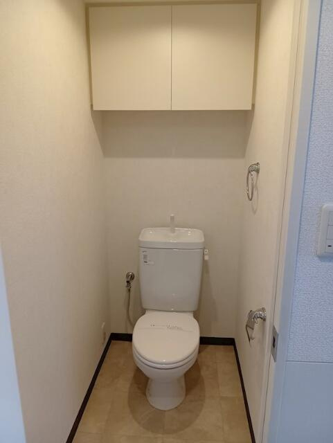 メゾンシンテイⅠのトイレ|シンプルで使いやすいトイレです