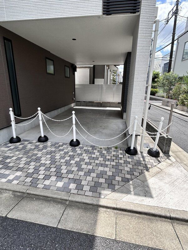 経堂２丁目戸建のエントランス