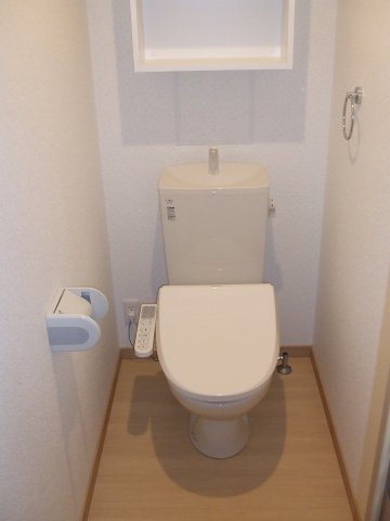 トップペアー福甚No.3のトイレ|落ち着いたトイレです