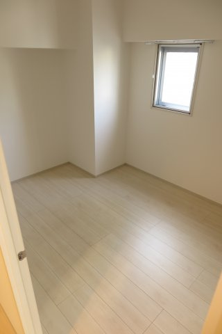 クリプトメリアニホンバシの洋室