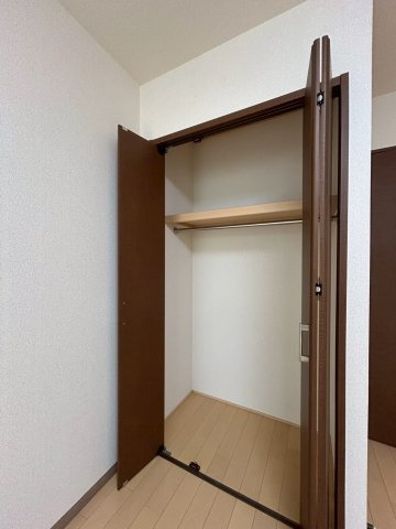 フジパレス　ソレイユ　クーシャン の収納