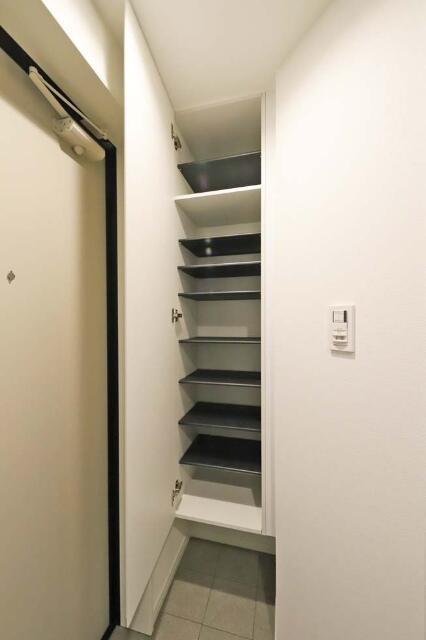 ＶＥＲＸＥＥＤ　ＳＴＡＩＲ　Ｏｍｏｒｉ　Ｋｉｔａの玄関|毎日通る玄関はこちらです