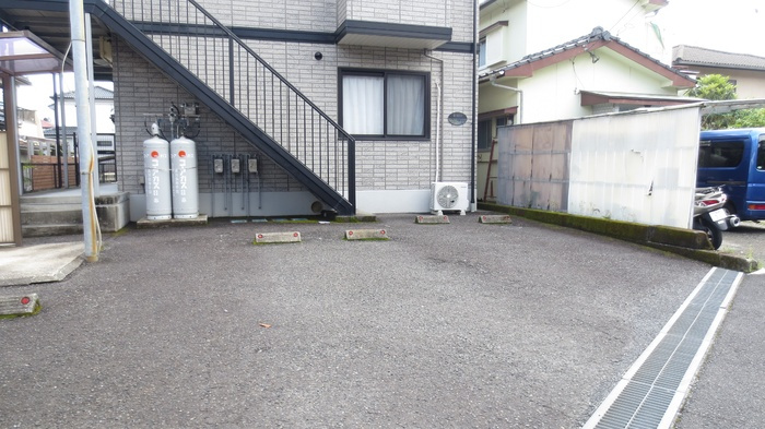 【駐車場】