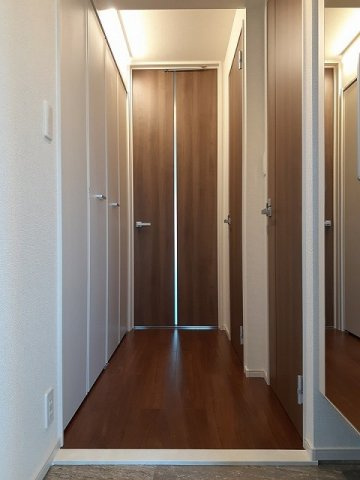 カームプレイン森崎の玄関|明るい玄関です