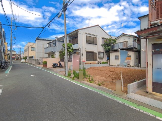 富士見市水谷東３丁目の新築一戸建の前面道路含む現地写真