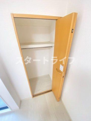 大阪市淀川区東三国５丁目の賃貸マンションの収納