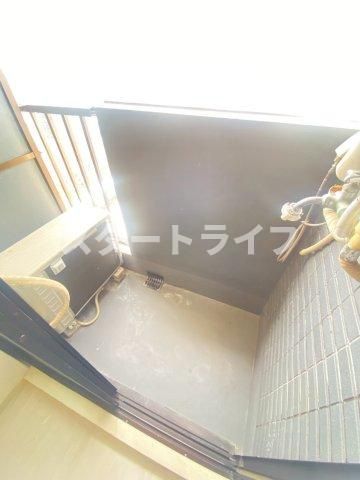 大阪市淀川区東三国５丁目の賃貸マンションのバルコニー