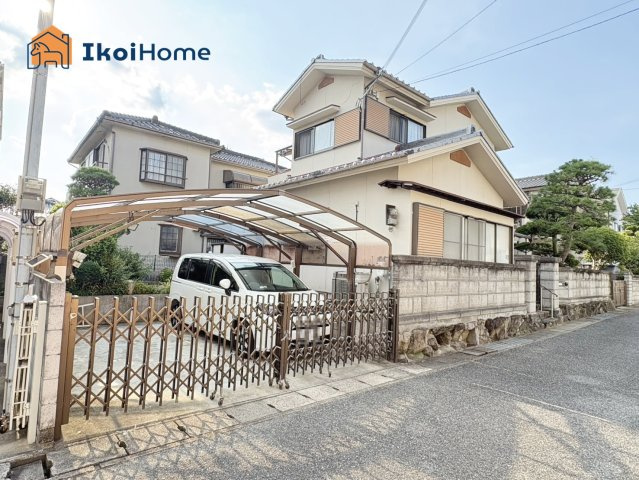 神戸市西区大津和２丁目　中古戸建の外観|敷地約66.94坪！ゆとりの2台カーポート付き！お庭もあります！家庭菜園やBBQなども可能！