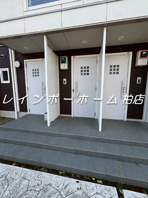 ▶非対面対応◀接客・申込・契約オンライン！LINE×相談可！のエントランス|毎日通るエントランスはこのようになっています