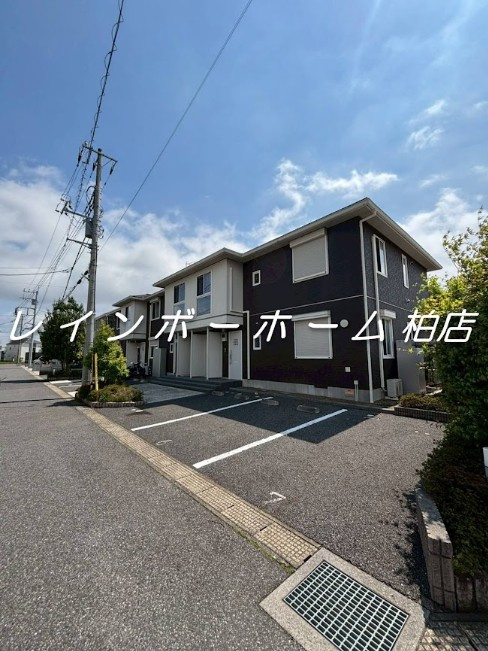▶非対面対応◀接客・申込・契約オンライン！LINE×相談可！の駐車場|駐車場に車を止められます