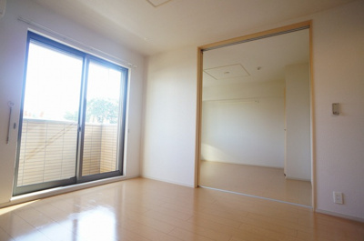 【居間・リビング】 | アイランド　ヒルズ　Ⅱ | 居室・リビング
