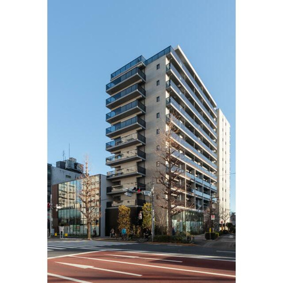 【外観】 | Terra蚕糸の森 | 鉄筋コンクリート造のがっちりとした建物。