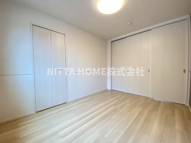 フォルトゥーナ西岡屋Ⅱの寝室|照明器具設置済み◎