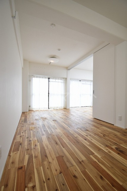 ガーデンハイツ江戸堀の内装|別部屋参考写真