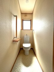 高知市杉井流　中古戸建てのトイレ|２F:トイレ