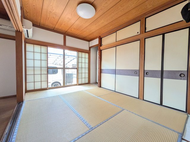 八王子市　川口町　中古戸建て（5LDK）の和室|～1階6.0帖の和室　大容量収納可能な押入れ付き～
