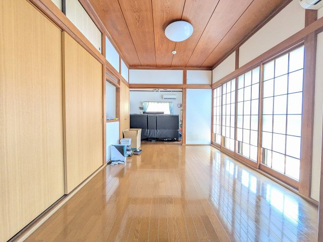 八王子市　川口町　中古戸建て（5LDK）の洋室|～１階リビングに隣接している6.0帖の洋室です～