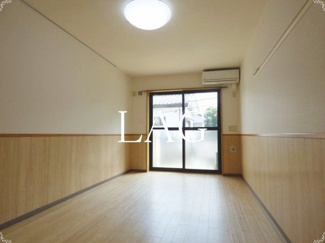 【居間・リビング】 | グランメゾン椿森 | 洋室のお部屋です。
