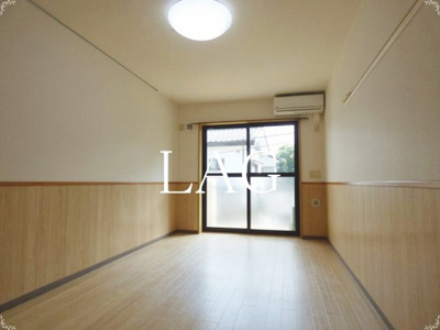【居間・リビング】 | グランメゾン椿森 | 洋室のお部屋です。
