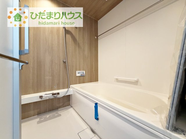 【浴室】 | 牛久市中央1丁目　新築戸建　1号棟 | 大人が足を伸ばしても十分な広さ！一人でゆっくりくつろぐ時間も大切です！