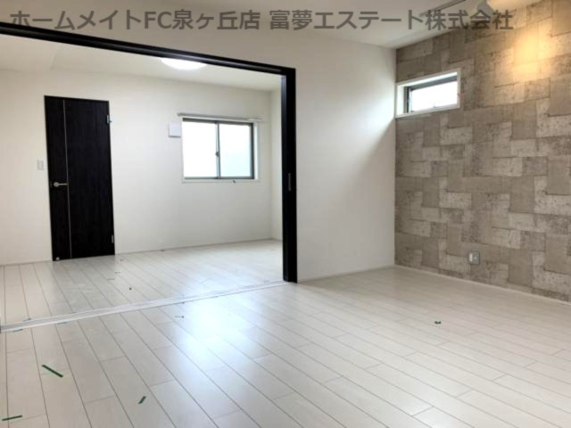 【居間・リビング】 | フジパレス関茶屋N | ※イメージ　同物件別号室の写真