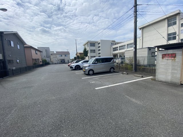 サンパセオ山水　II棟の駐車場