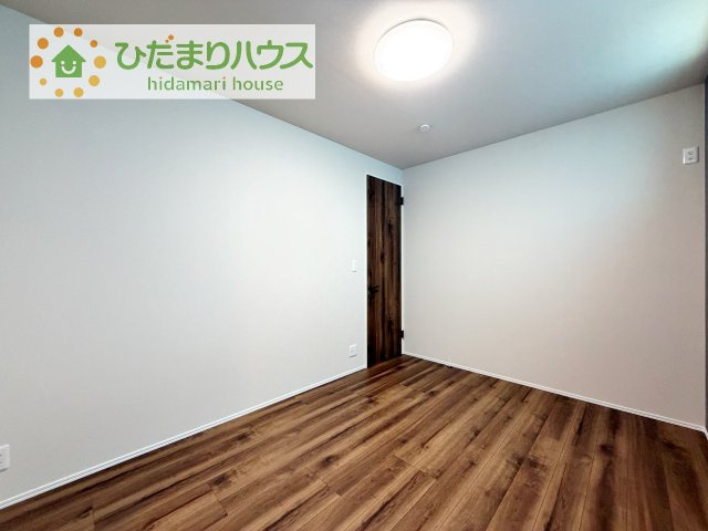 【寝室】 | 牛久市中央1丁目　新築戸建　3号棟 | ゆとりのある主寝室！ご家族全員で寝れちゃいます♪