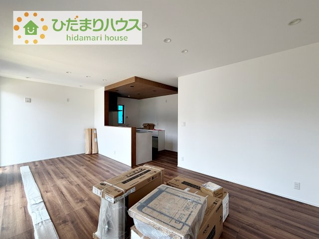 【居間・リビング】 | 牛久市中央1丁目　新築戸建　3号棟 | 早くお仕事終わらせて、家に帰りたくなるようなリビングです(^^♪