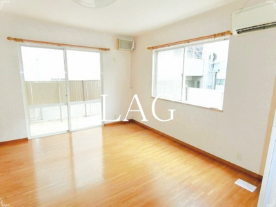 【居間・リビング】 | パルデンス土田 | 洋室のお部屋です。