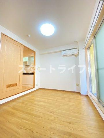 大阪市東淀川区東中島２丁目の賃貸マンションの寝室