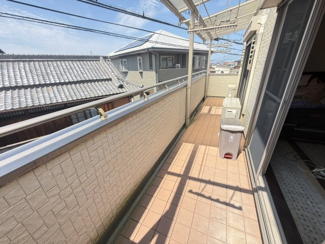 泉佐野市日根野　中古戸建のバルコニー